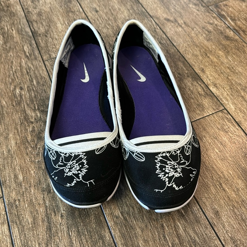 Nike women’s shoe